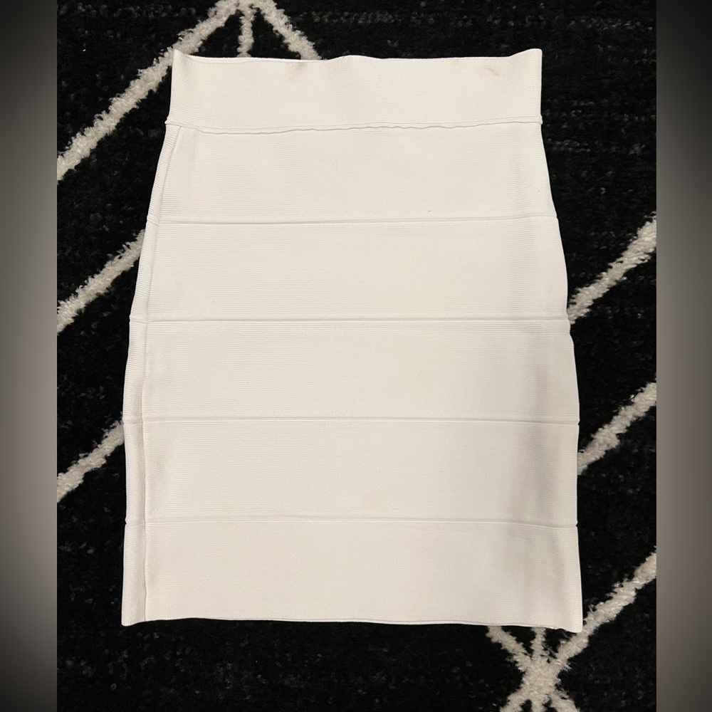 BCBGMAXAZRIA skirt